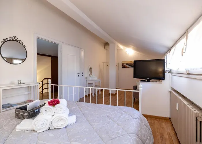 Attico Quarto Di Luna