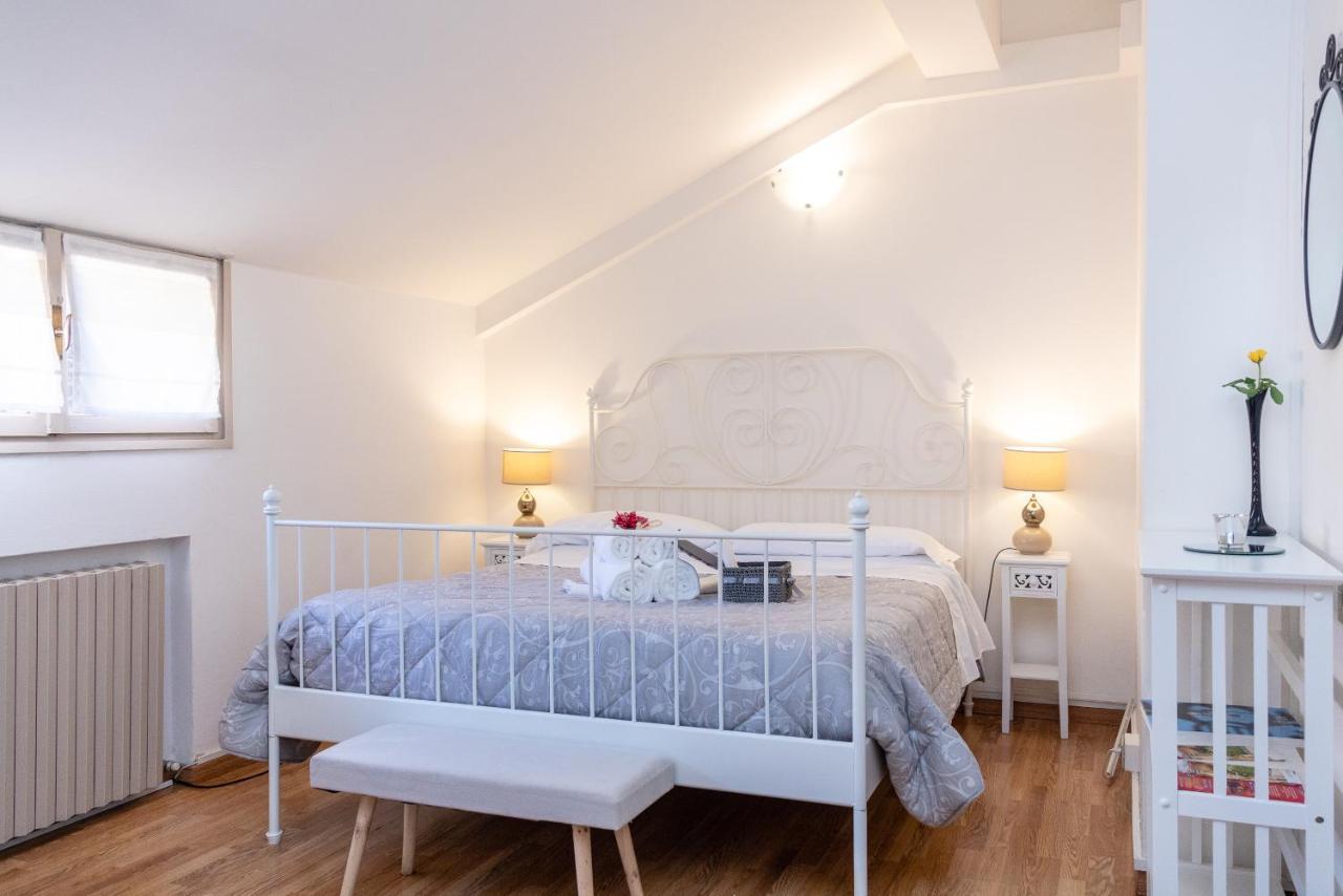 Guest house Attico Di Luna 2*